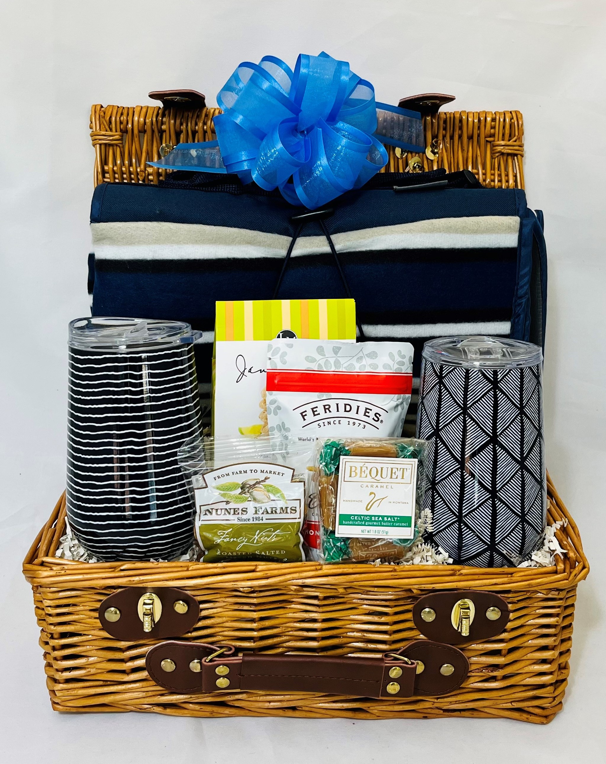 Sensational Gourmet Picnic Party (125) Sensational Baskets